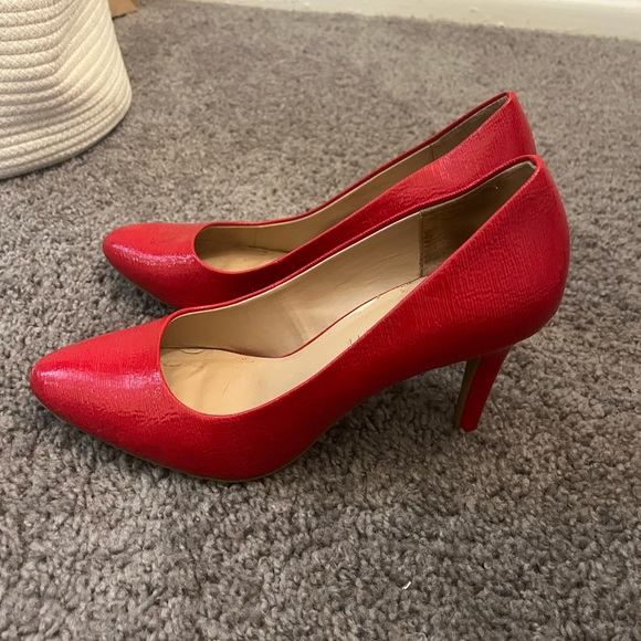 Kelly & Katie red heels - Picture 4 of 5